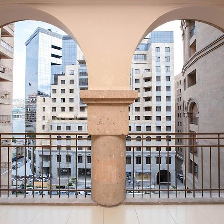 Stay Inn Apartments On Amiryan 4-6 耶烈万 外观 照片