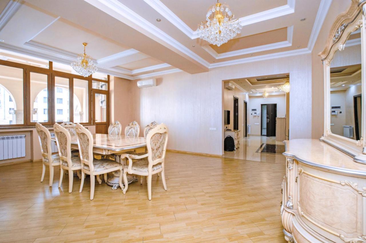 Stay Inn Apartments On Amiryan 4-6 耶烈万 外观 照片