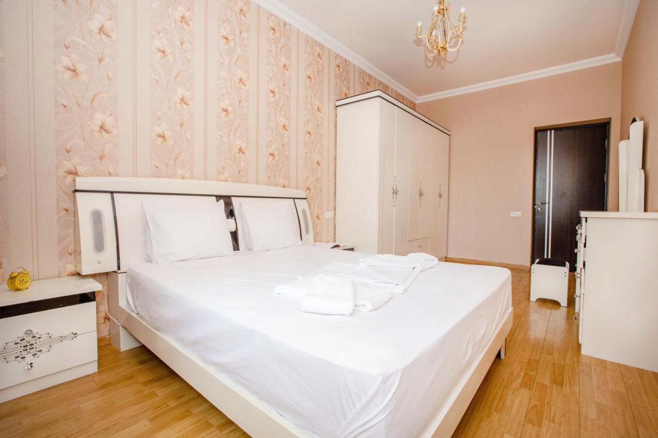 Stay Inn Apartments On Amiryan 4-6 耶烈万 外观 照片