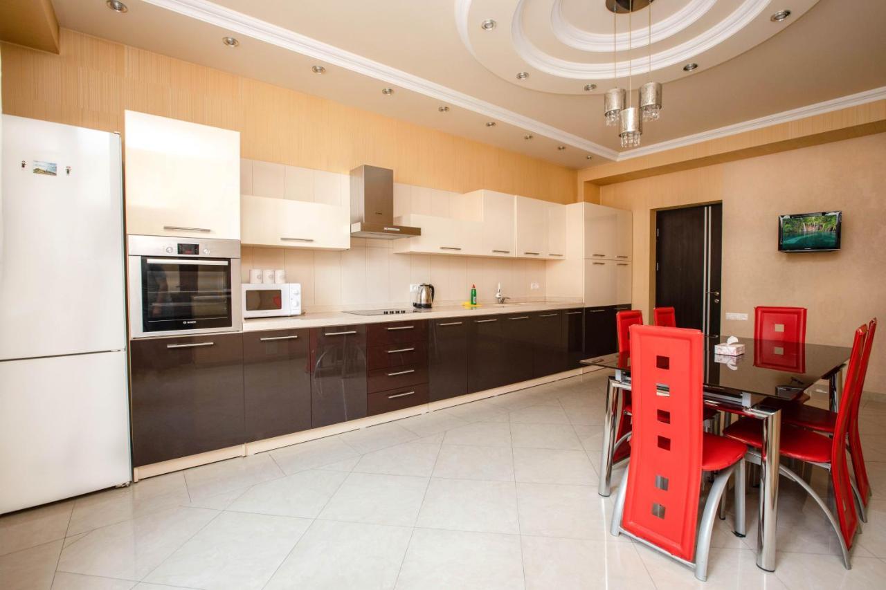 Stay Inn Apartments On Amiryan 4-6 耶烈万 外观 照片