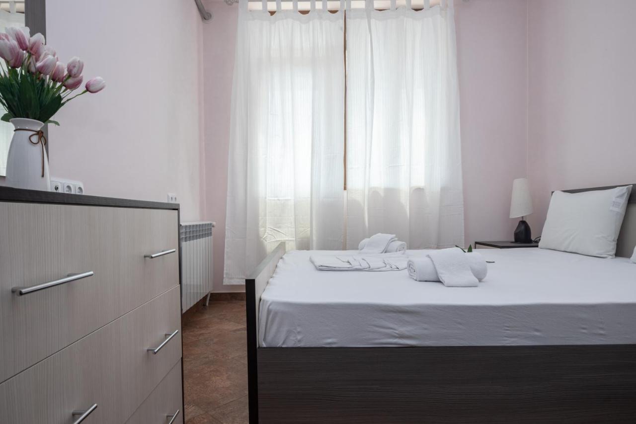 Stay Inn Apartments On Amiryan 4-6 耶烈万 外观 照片