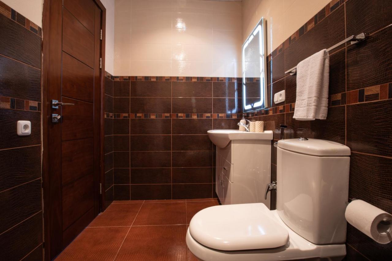 Stay Inn Apartments On Amiryan 4-6 耶烈万 外观 照片