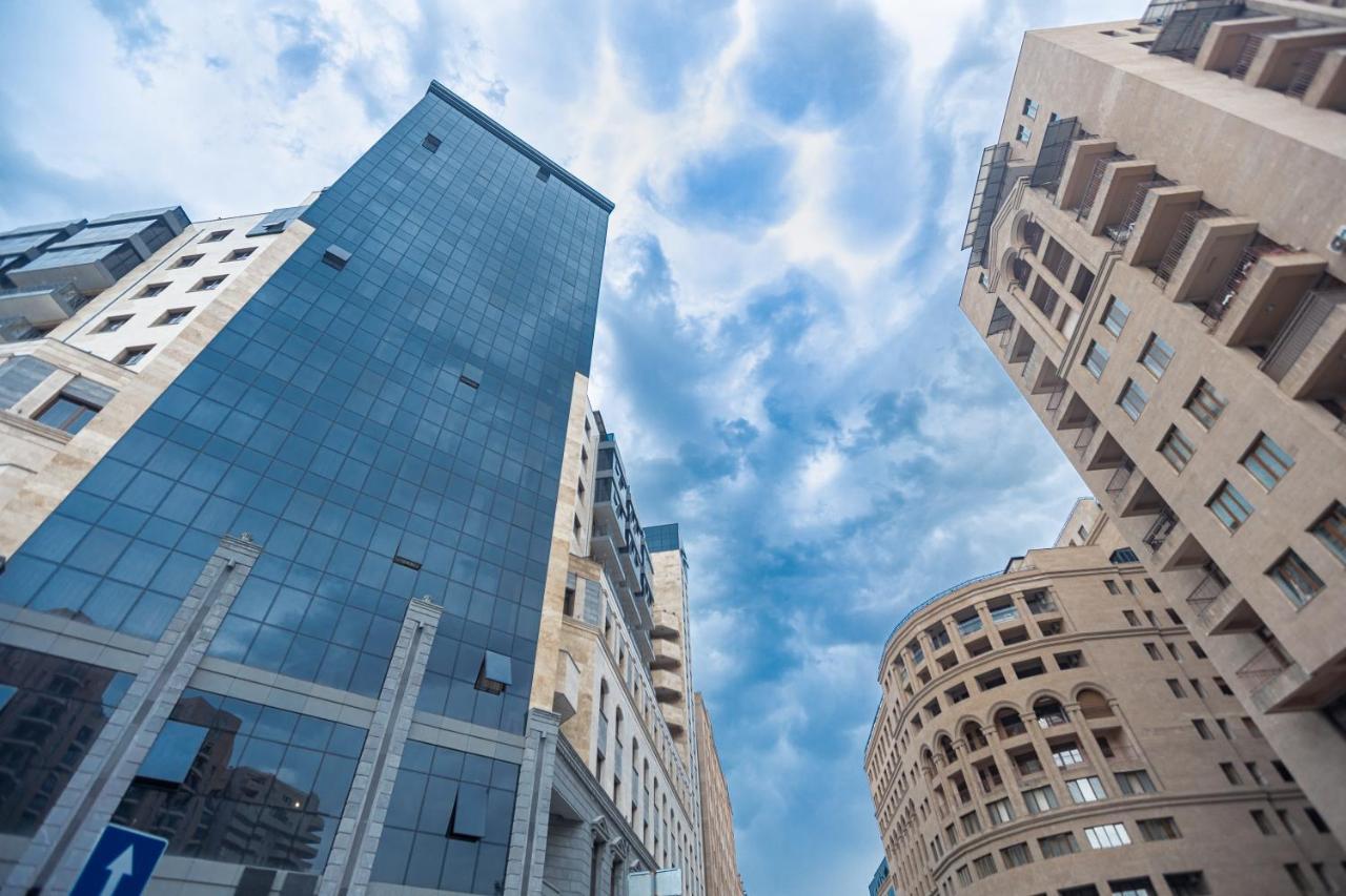 Stay Inn Apartments On Amiryan 4-6 耶烈万 外观 照片