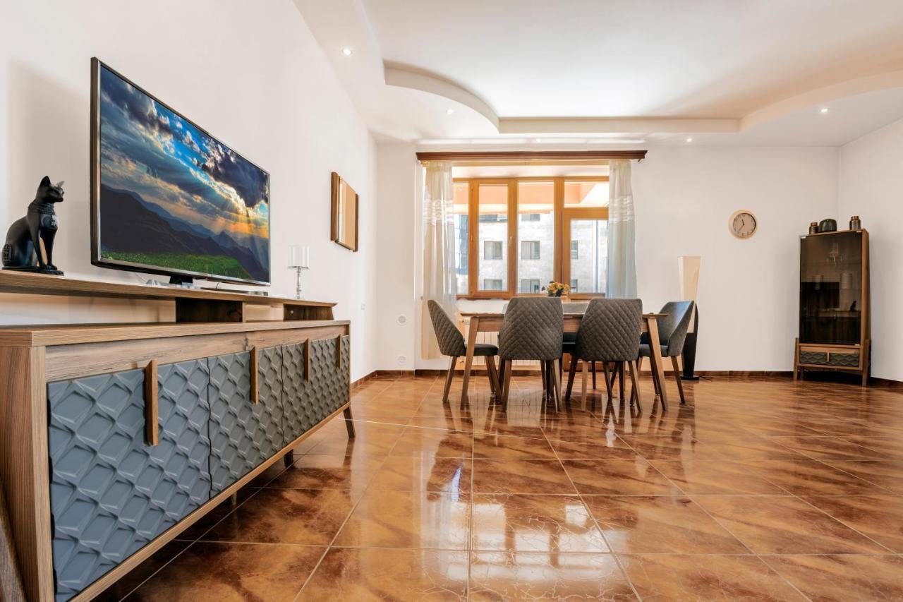Stay Inn Apartments On Amiryan 4-6 耶烈万 外观 照片