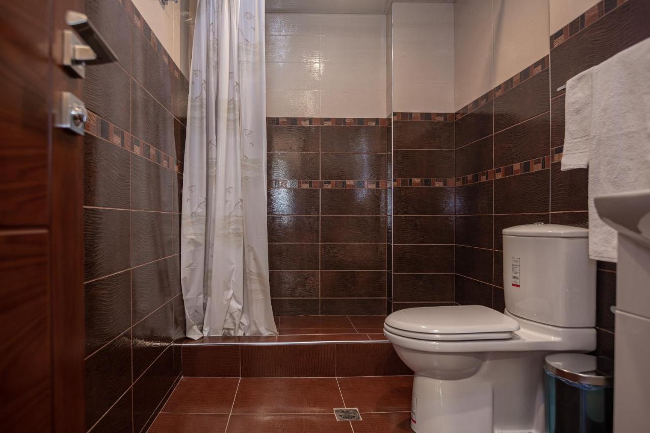 Stay Inn Apartments On Amiryan 4-6 耶烈万 外观 照片