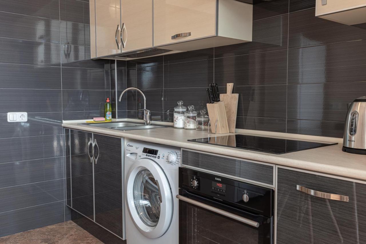 Stay Inn Apartments On Amiryan 4-6 耶烈万 外观 照片