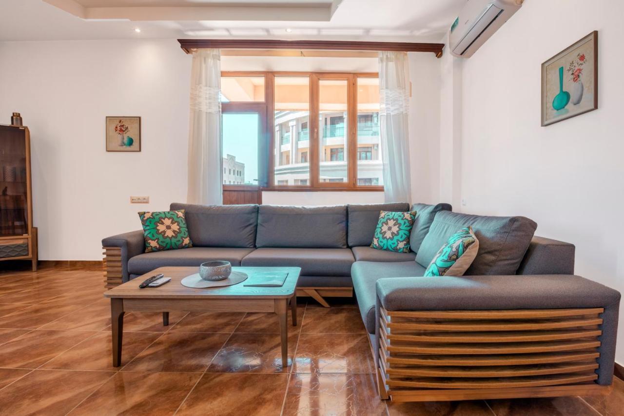 Stay Inn Apartments On Amiryan 4-6 耶烈万 外观 照片